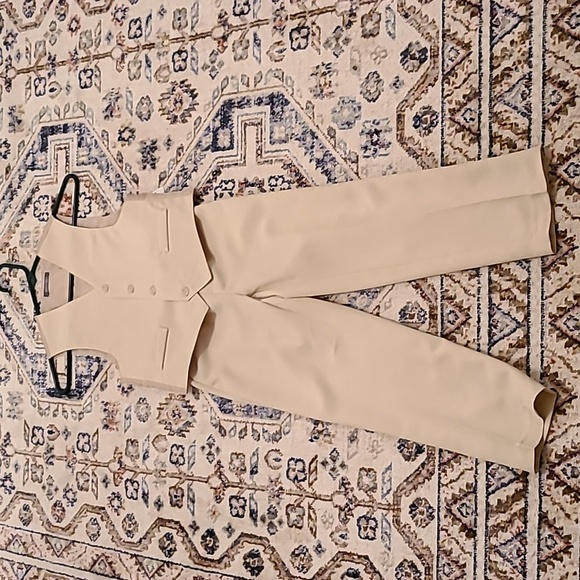 VAN HEUSEN BOYS 3 PIECE PANTS, SHIRT WITH CLIP-ON TIE, AND VEST SIZE 7 - Picture 4 of 16